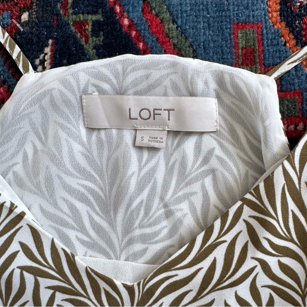 LOFT Olive and White Leaf Pattern Top - Picture 2 of 2